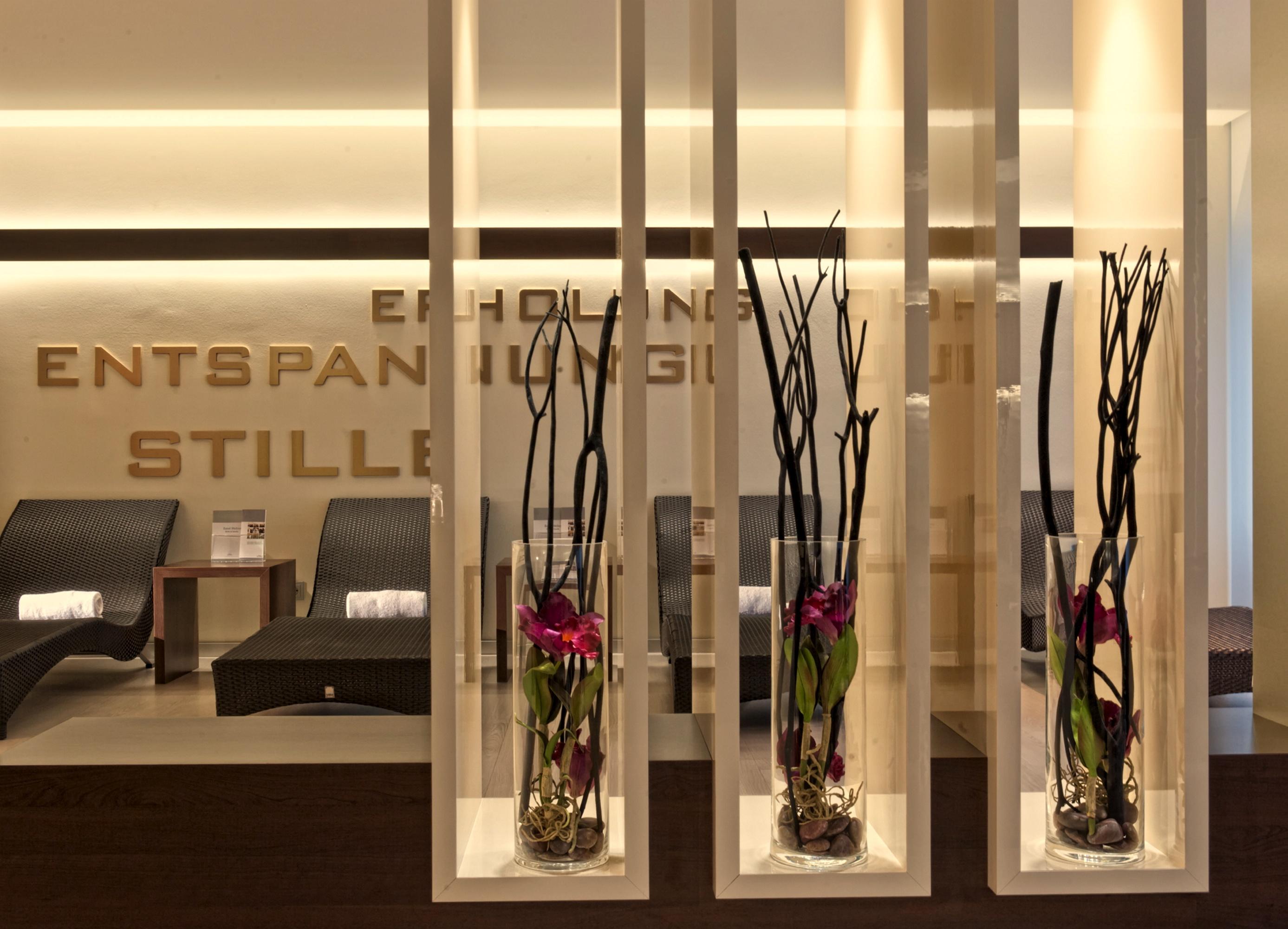 Estrel Hotel 4*