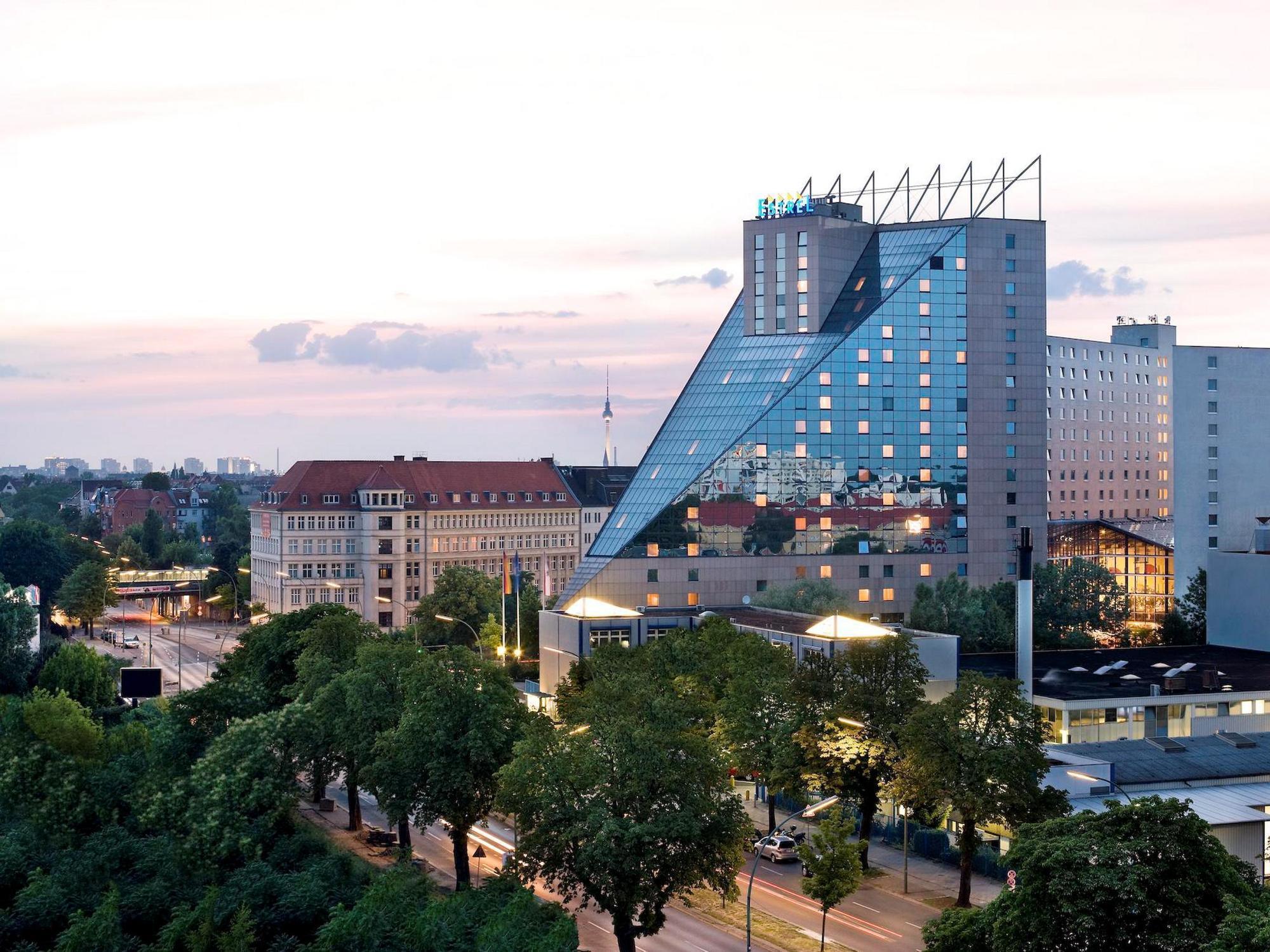 Estrel 4* Berlin