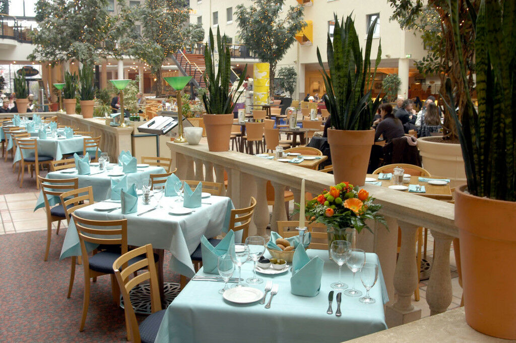 Hotel Estrel 4*